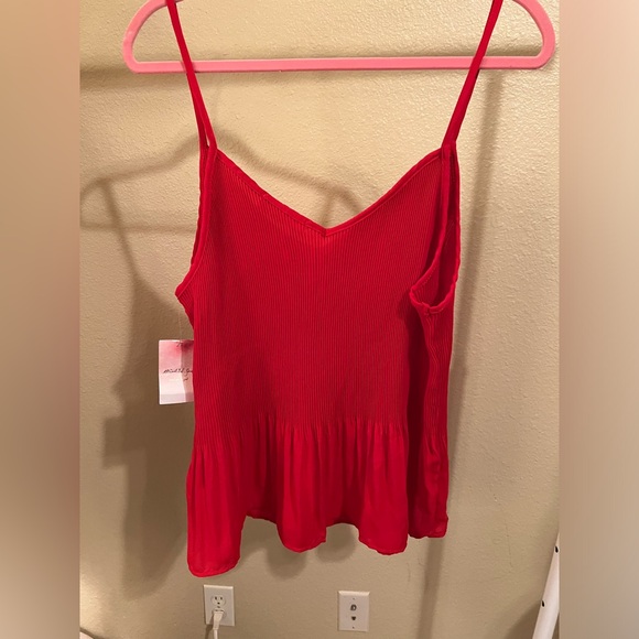 Arula Red Pleated Tank Top NWT - Picture 3 of 4